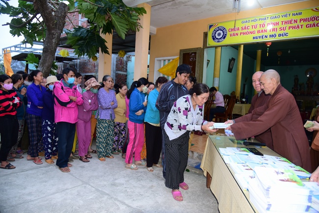 The 2nd trip of flood relief in the central area.