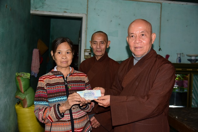 The 2nd trip of flood relief in the central area.