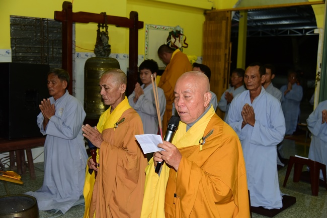 The 2nd trip of flood relief in the central area.