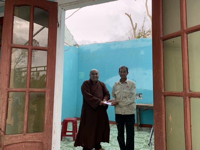 The 2nd trip of flood relief in the central area.