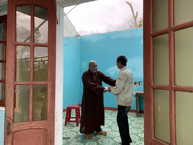 The 2nd trip of flood relief in the central area.