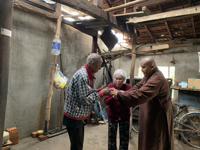 The 2nd trip of flood relief in the central area.