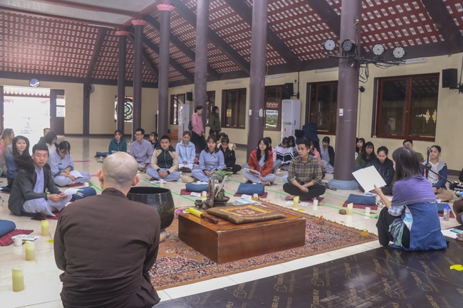 Khóa tu thiền trà “Về Để Lắng Nghe”, chùa Hòa Phúc