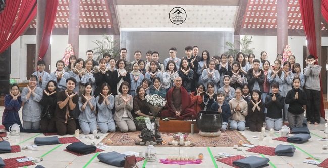 Khóa tu thiền trà “Về Để Lắng Nghe”, chùa Hòa Phúc