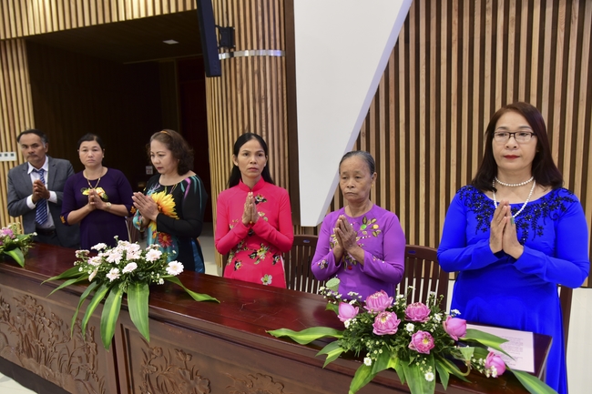 The Wedding Ceremony at the pagoda