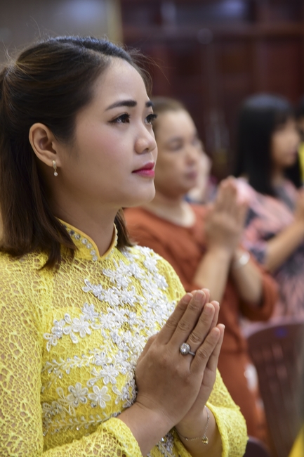 The Wedding Ceremony at the pagoda