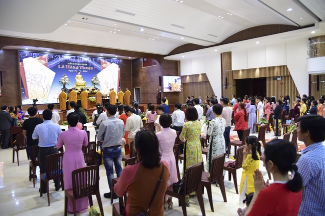 The Wedding Ceremony at the pagoda