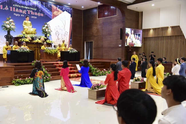 The Wedding Ceremony at the pagoda