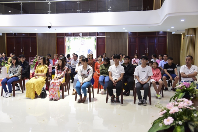 The Wedding Ceremony at the pagoda