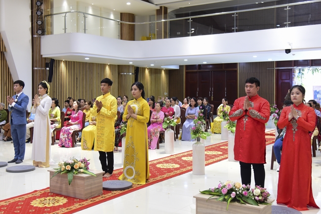 The Wedding Ceremony at the pagoda
