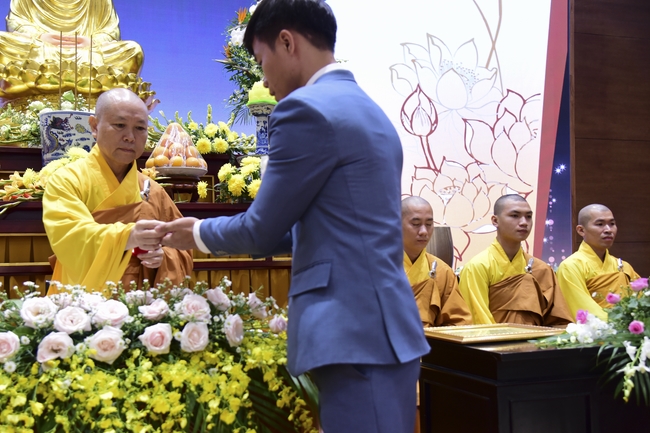 The Wedding Ceremony at the pagoda