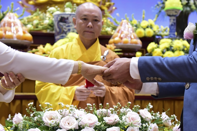 The Wedding Ceremony at the pagoda