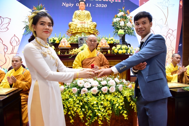 The Wedding Ceremony at the pagoda