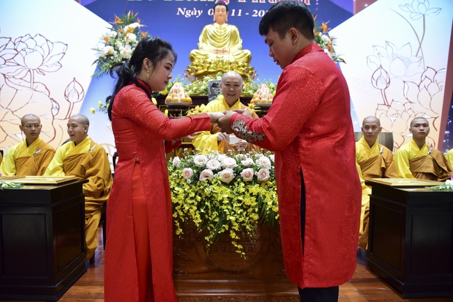 The Wedding Ceremony at the pagoda