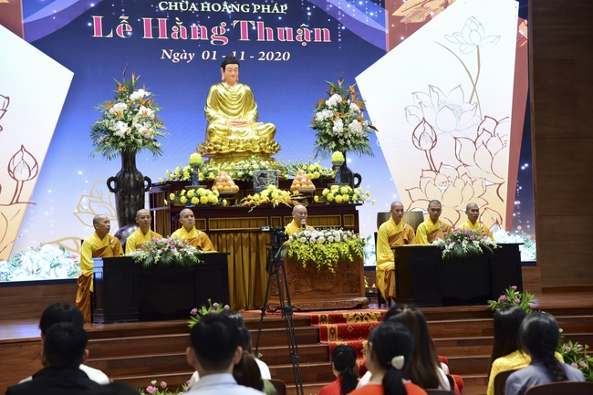 The Wedding Ceremony at the pagoda