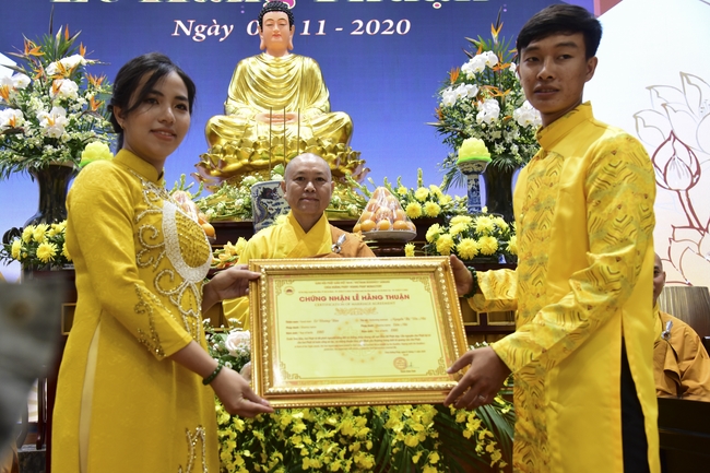 The Wedding Ceremony at the pagoda