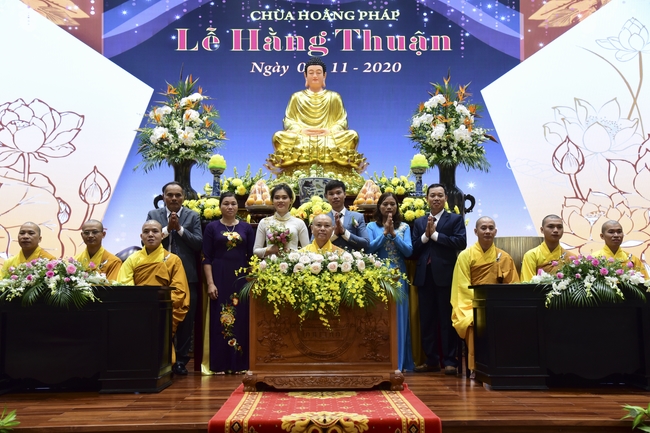 The Wedding Ceremony at the pagoda