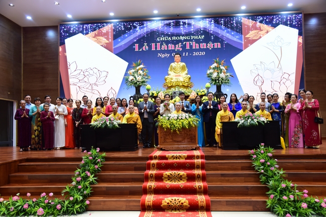 The Wedding Ceremony at the pagoda