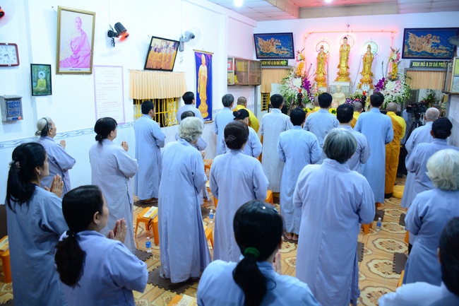 The rite offering for Monks in Can Tho City