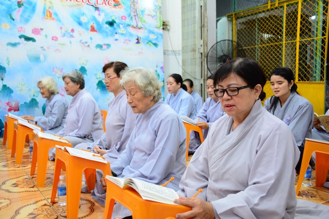 The rite offering for Monks in Can Tho City