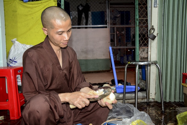 The rite offering for Monks in Can Tho City