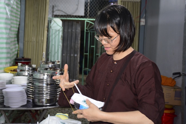 The rite offering for Monks in Can Tho City