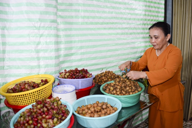 The rite offering for Monks in Can Tho City