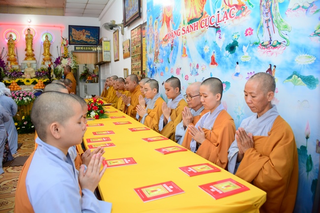 The rite offering for Monks in Can Tho City