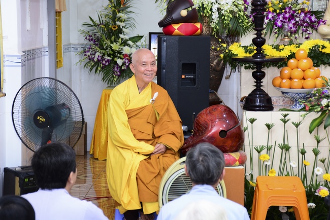 The rite offering for Monks in Can Tho City