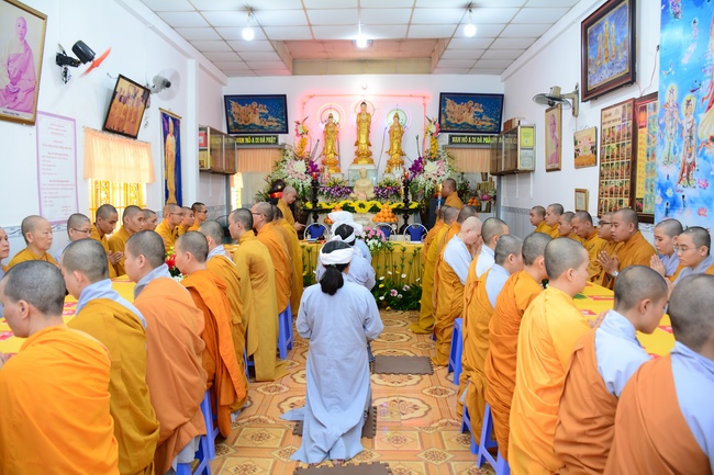 The rite offering for Monks in Can Tho City
