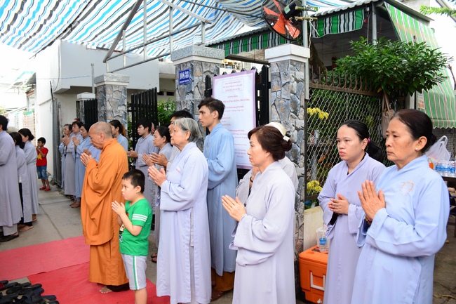 The rite offering for Monks in Can Tho City