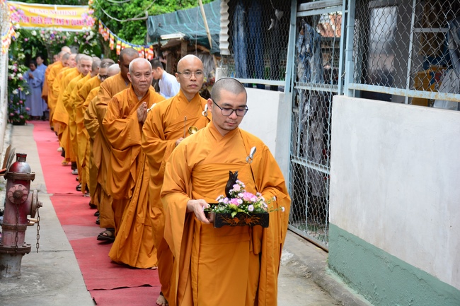The rite offering for Monks in Can Tho City