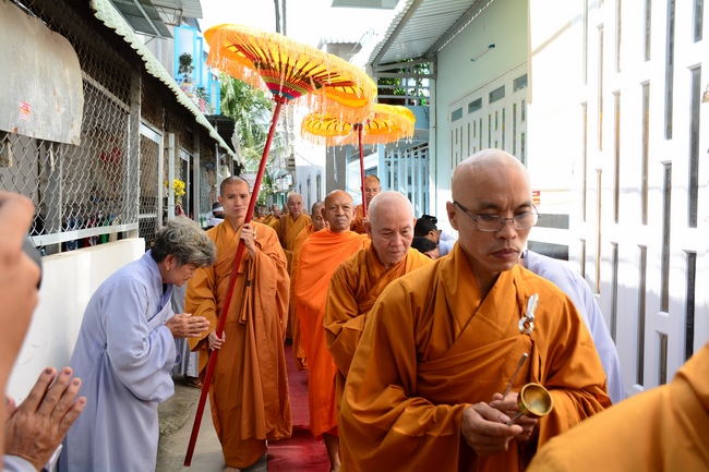 The rite offering for Monks in Can Tho City