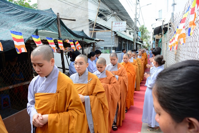 The rite offering for Monks in Can Tho City