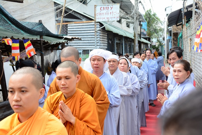The rite offering for Monks in Can Tho City