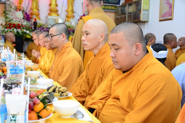 The rite offering for Monks in Can Tho City