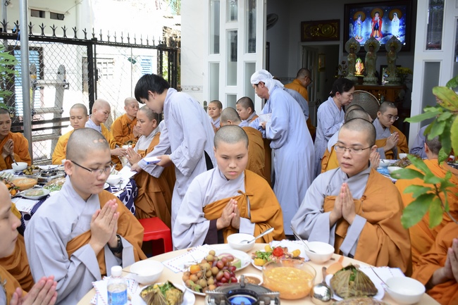 The rite offering for Monks in Can Tho City