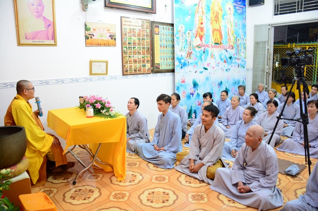 The rite offering for Monks in Can Tho City