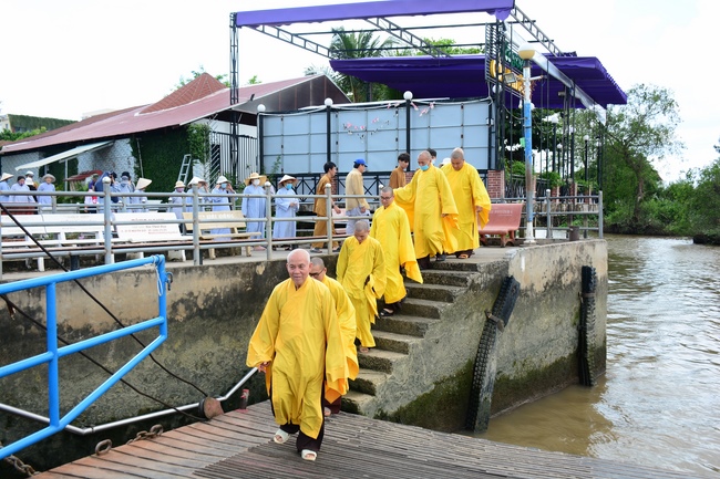 The rite offering for Monks in Can Tho City