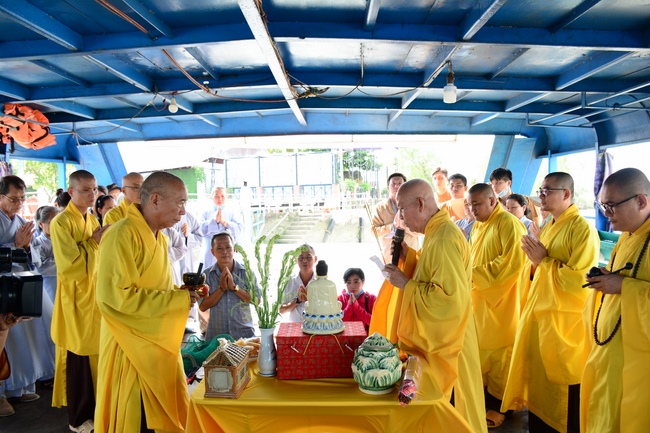 The rite offering for Monks in Can Tho City