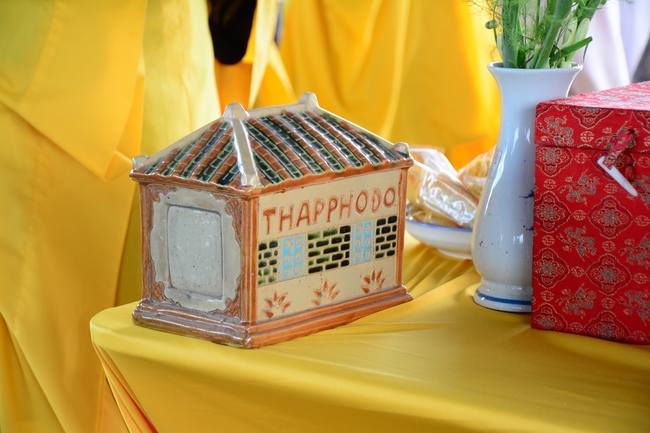 The rite offering for Monks in Can Tho City