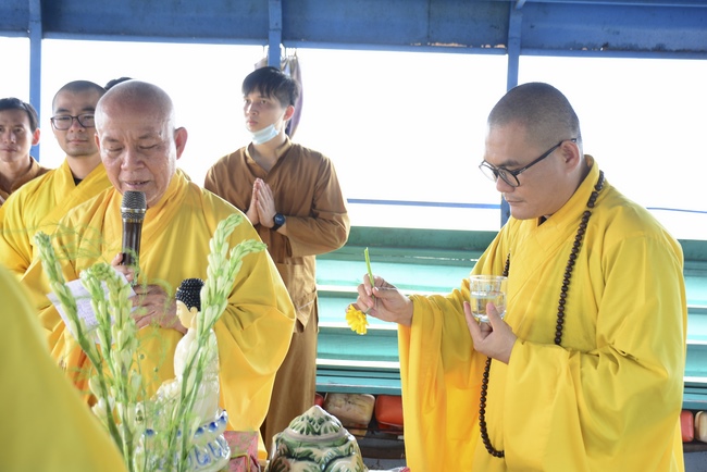 The rite offering for Monks in Can Tho City