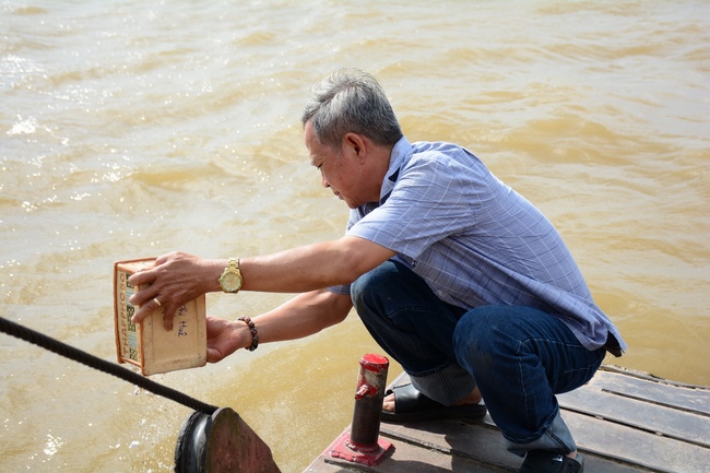 The rite offering for Monks in Can Tho City