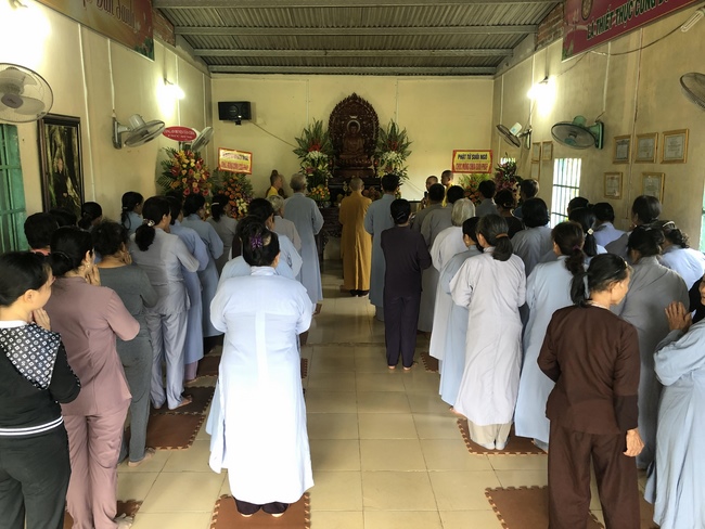 The rite of setting up the signboard of Dang Phap pagoda