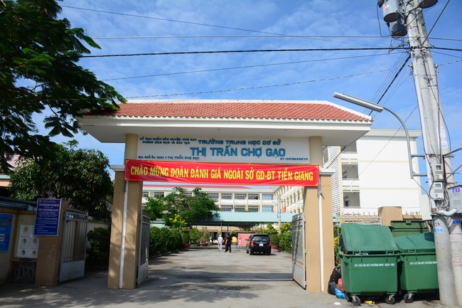 The program donating Book in Tien Giang