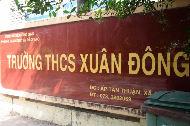 The program donating Book in Tien Giang