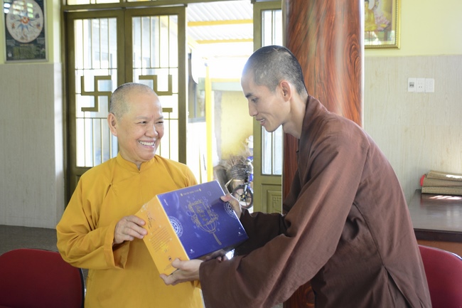 The program donating Book in Tien Giang