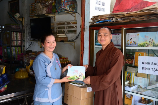 The program donating Book in Tien Giang
