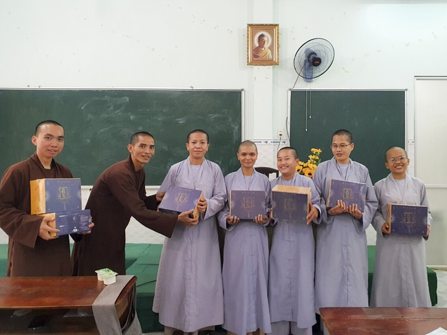 The program donating Book in Tien Giang