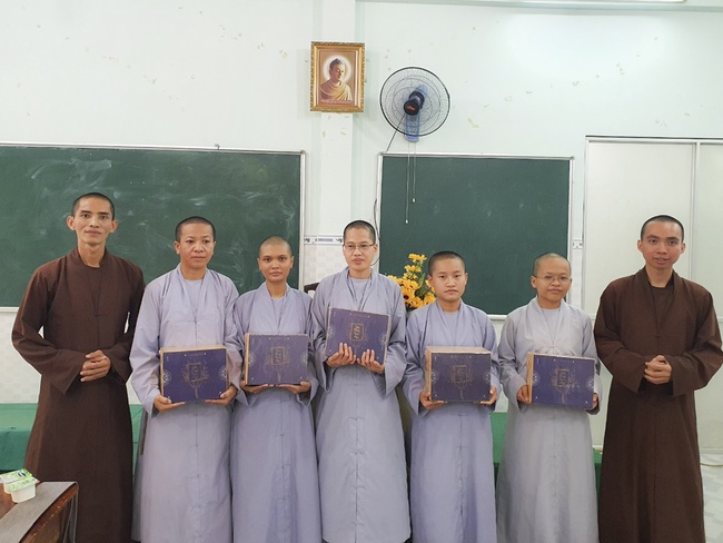 The program donating Book in Tien Giang